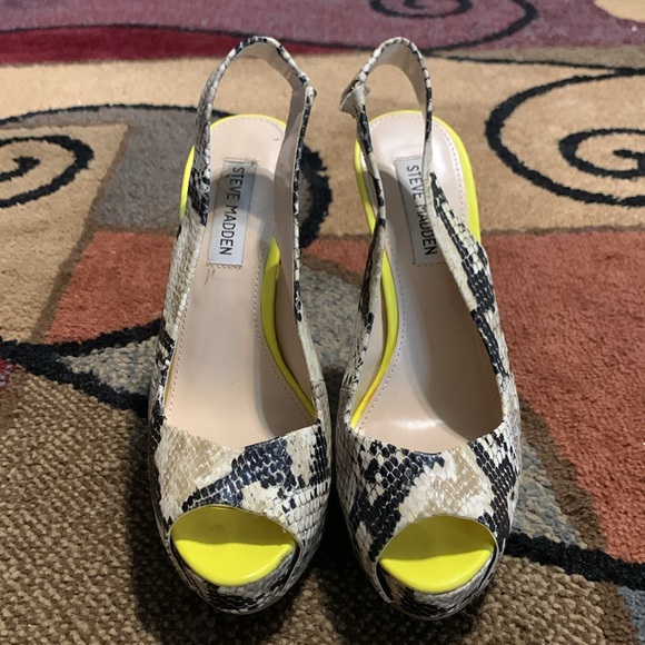 Steve Madden Snakeskin Platform Slingback Heel - Picture 4 of 6